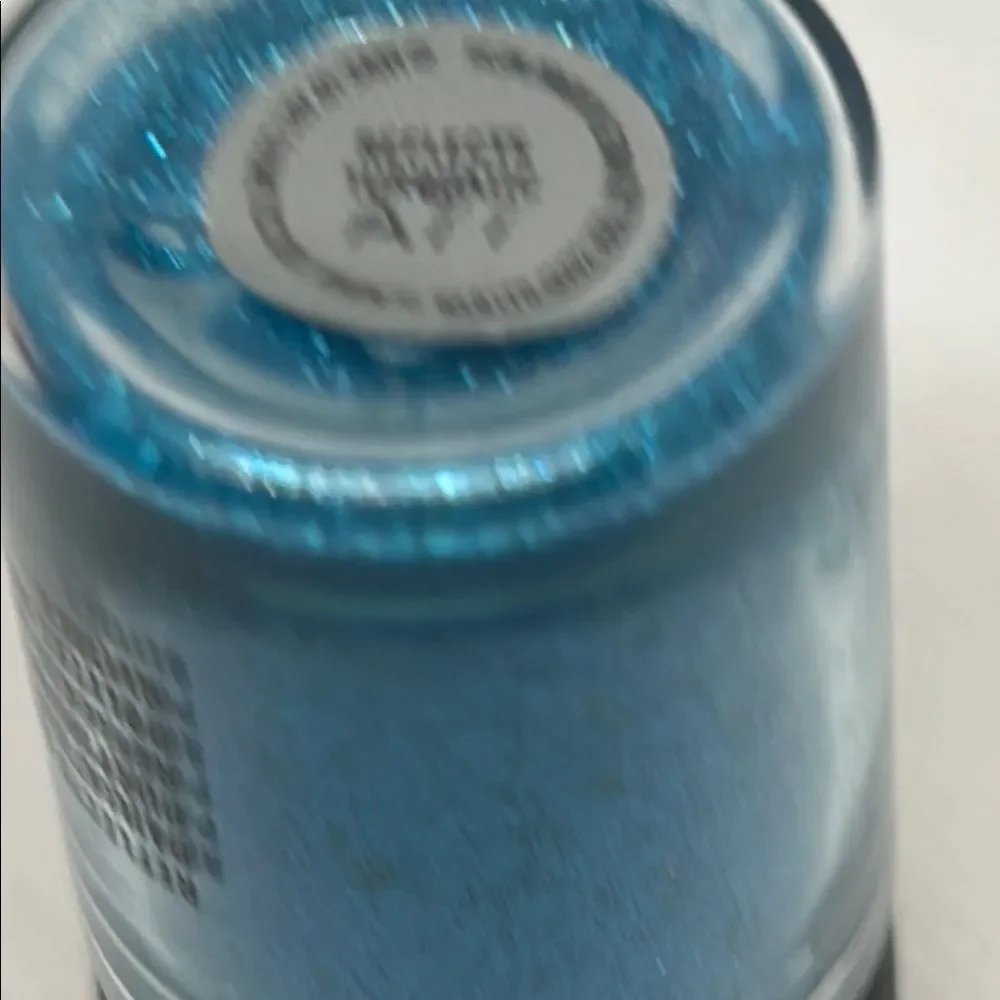 Blue Eyeshadow with Shimmery Finish MAC Cosmetics🌈🌈🌈